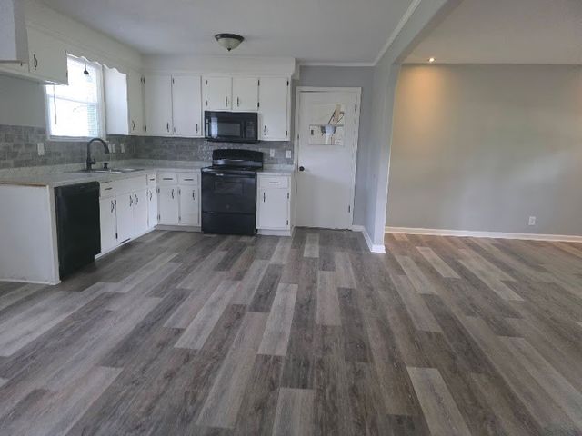 2142 Old Russellville Pike, Clarksville, TN 37043