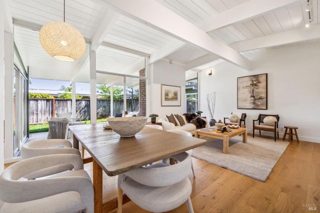 711 Del Ganado Rd, San Rafael, CA 94903