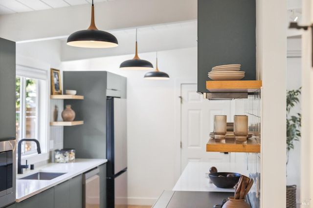 711 Del Ganado Rd, San Rafael, CA 94903