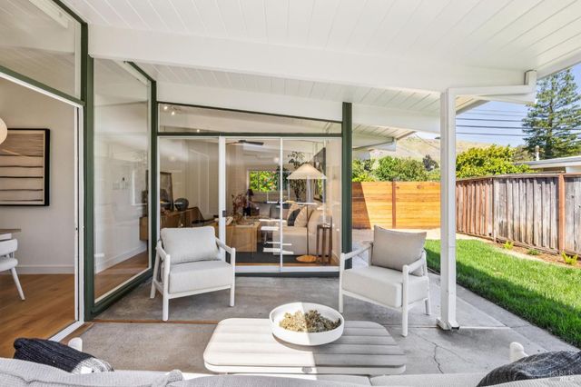 711 Del Ganado Rd, San Rafael, CA 94903