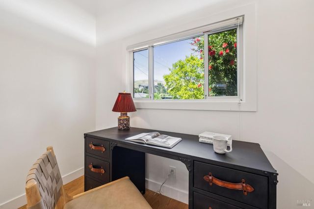 711 Del Ganado Rd, San Rafael, CA 94903