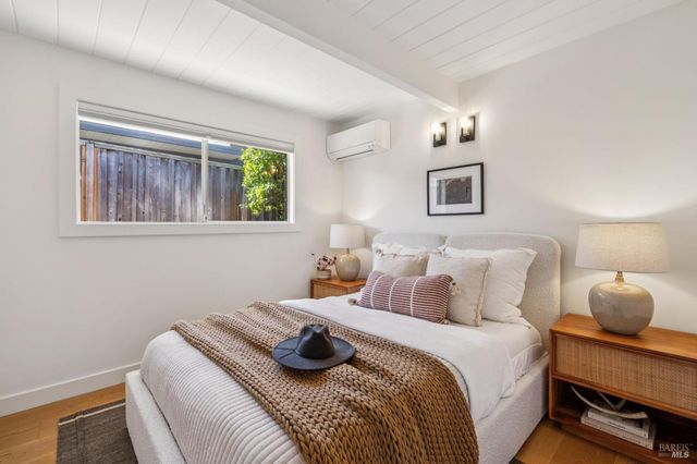 711 Del Ganado Rd, San Rafael, CA 94903