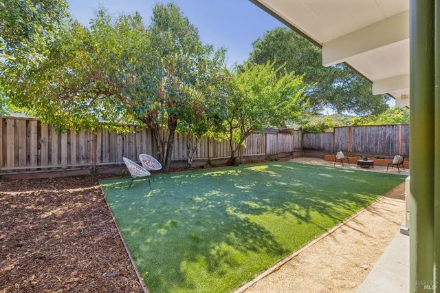 711 Del Ganado Rd, San Rafael, CA 94903