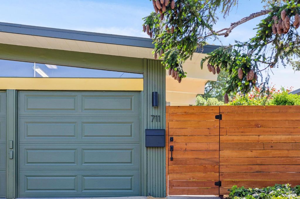 711 Del Ganado Rd, San Rafael, CA 94903