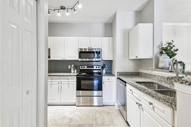 18001 RICHMOND PLACE DRIVE 1223, Tampa, FL 33647