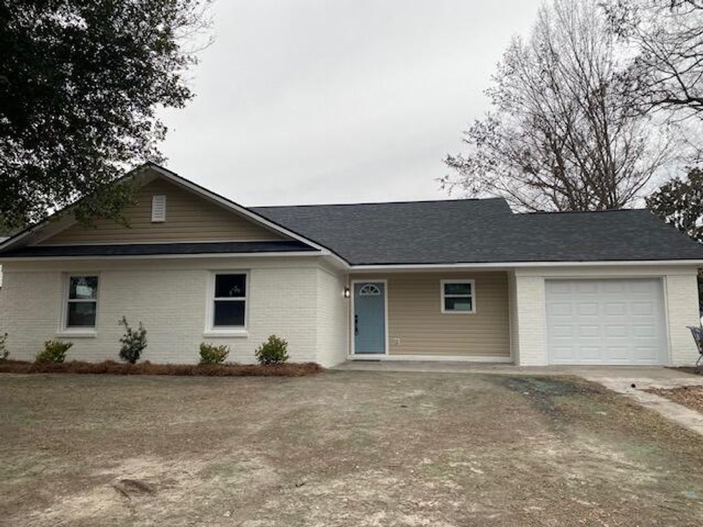 25 Kenilworth Road, Goose Creek, SC 29445