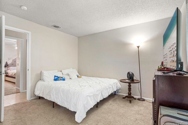 7415 Pipers Ln, San Antonio, TX 78251