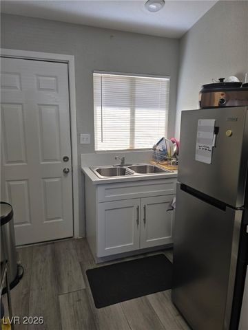 1713 Fairfield Avenue, Las Vegas, NV 89102