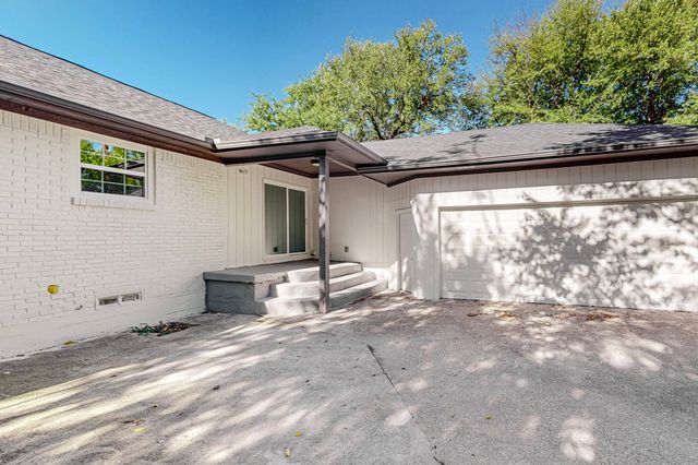 7437 Eccles Drive, Dallas, TX 75227