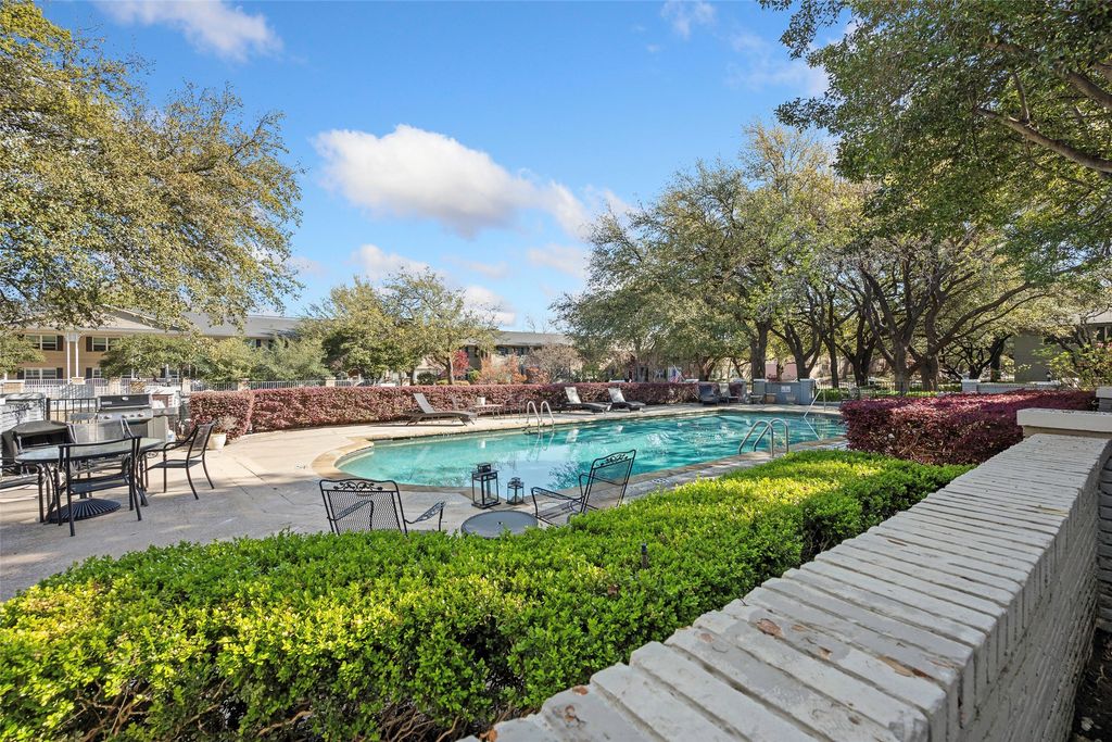 6226 Bandera Avenue C, Dallas, TX 75225