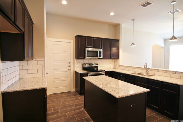 502 CREEKSIDE FRST, New Braunfels, TX 78130