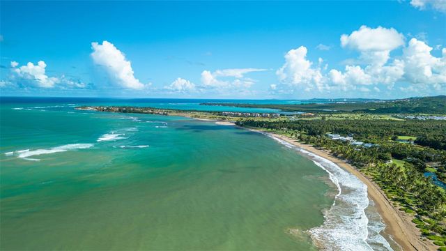 Building 8 LAS VERANDAS BAHIA BEACH 8371, Rio Grande, PR 00745