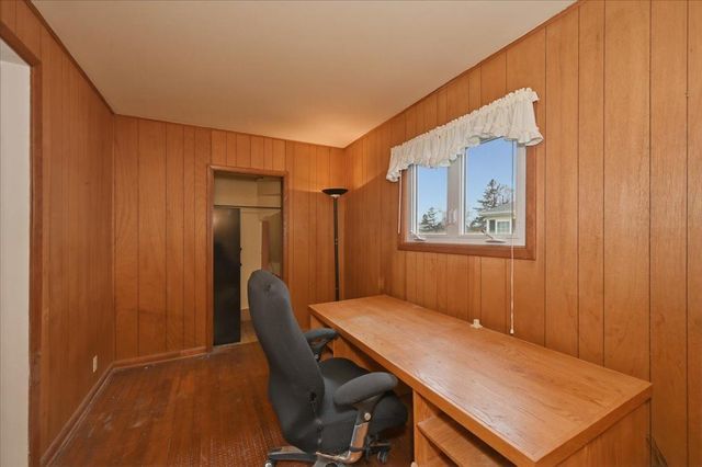 1907 E 4th Street, Superior, WI 54880