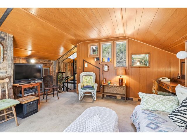 2476 Riverside Dr, Lyons, CO 80540