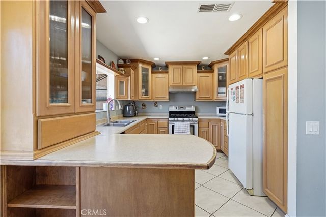 12218 Kumquat, Chino, CA 91710