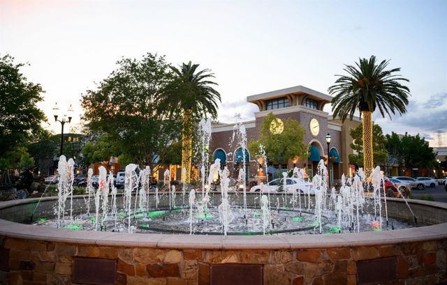 2928 Knightsbridge Ln, Roseville, CA 95747