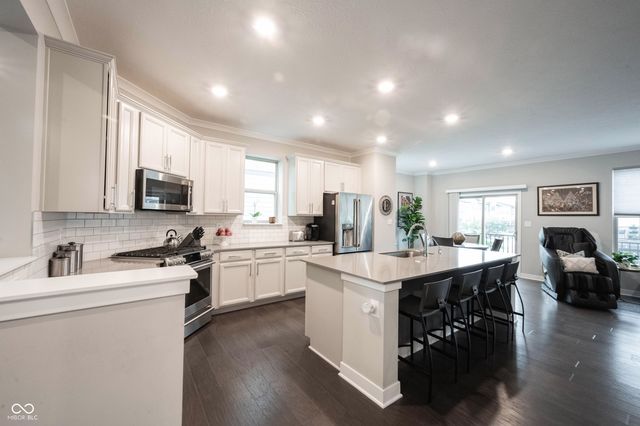 13338 Saxony Boulevard W, Fishers, IN 46037