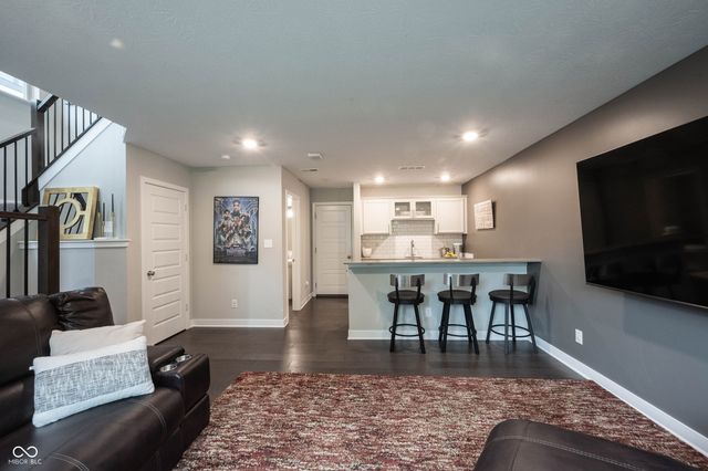 13338 Saxony Boulevard W, Fishers, IN 46037