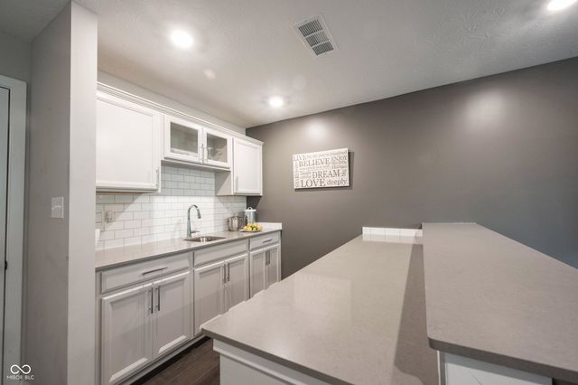 13338 Saxony Boulevard W, Fishers, IN 46037