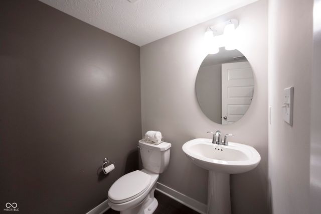 13338 Saxony Boulevard W, Fishers, IN 46037