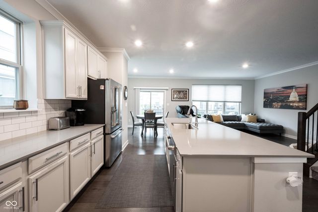 13338 Saxony Boulevard W, Fishers, IN 46037