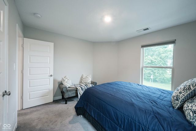 13338 Saxony Boulevard W, Fishers, IN 46037