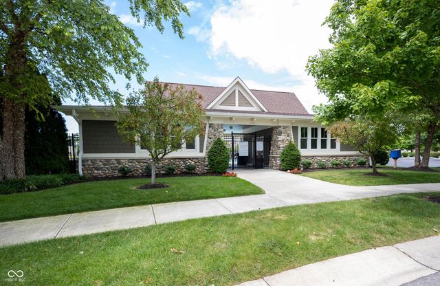 13338 Saxony Boulevard W, Fishers, IN 46037