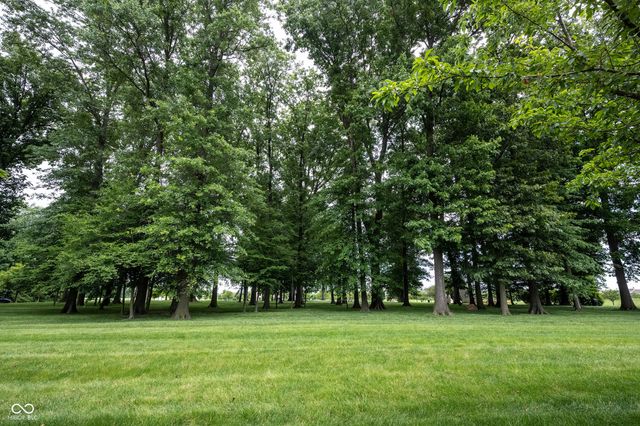 13338 Saxony Boulevard W, Fishers, IN 46037