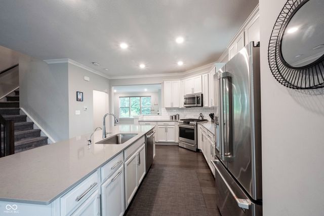 13338 Saxony Boulevard W, Fishers, IN 46037