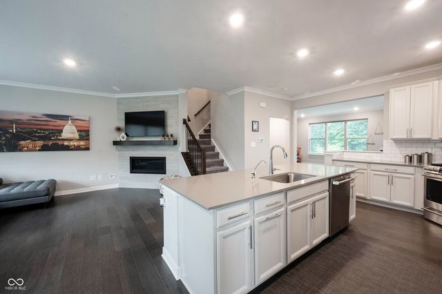 13338 Saxony Boulevard W, Fishers, IN 46037