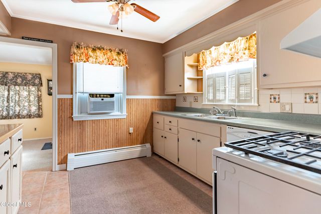 66 New Turnpike Road, Troy, NY 12182