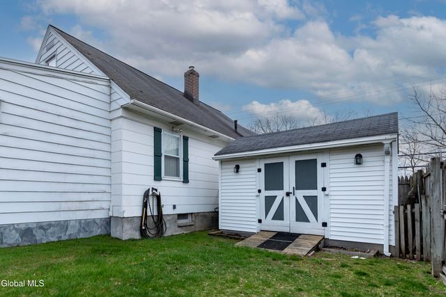 66 New Turnpike Road, Troy, NY 12182