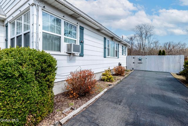 66 New Turnpike Road, Troy, NY 12182