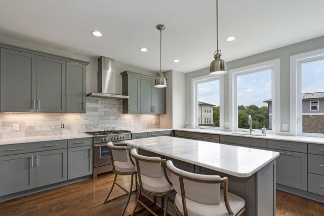 119 Demoss Rd, Nashville, TN 37209