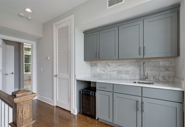 119 Demoss Rd, Nashville, TN 37209