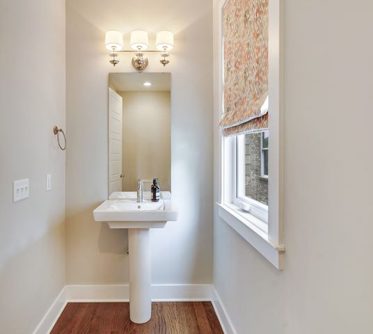 119 Demoss Rd, Nashville, TN 37209
