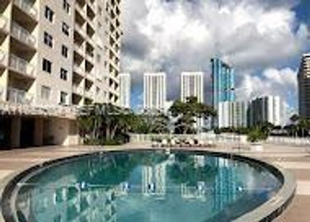 400 Kings Point Drive 328, Sunny Isles Beach, FL 33160