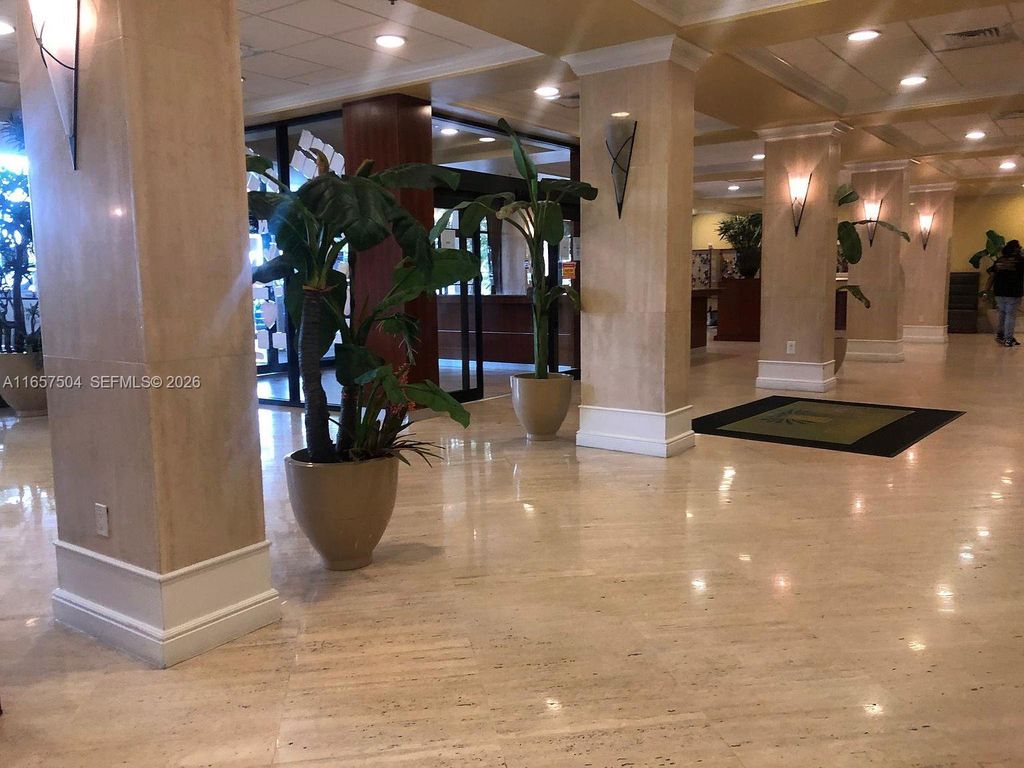400 Kings Point Drive 328, Sunny Isles Beach, FL 33160