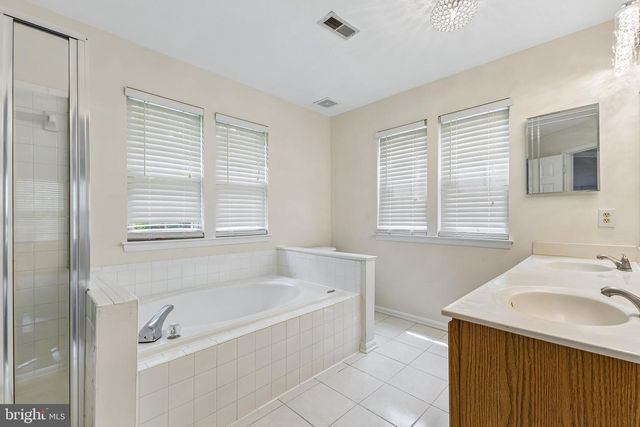 8406 OLD BRANCH AVE, Clinton, MD 20735