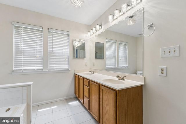 8406 OLD BRANCH AVE, Clinton, MD 20735