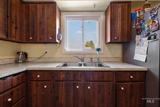818 19th Ave E, Jerome, ID 83338