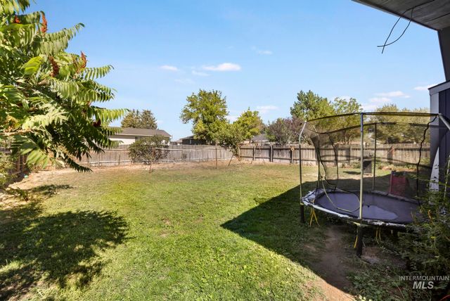 818 19th Ave E, Jerome, ID 83338