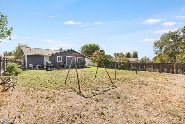 818 19th Ave E, Jerome, ID 83338