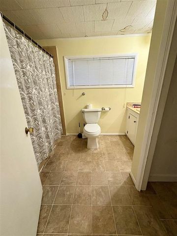 321 W Lagrange Street, Lake Charles, LA 70605