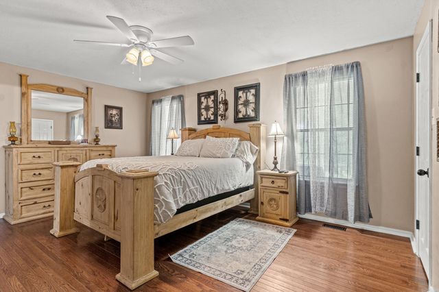 8910 Peters Road, Cabot, AR 72023