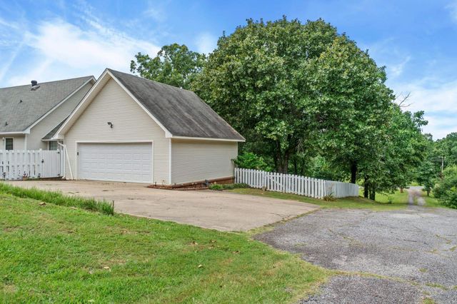 8910 Peters Road, Cabot, AR 72023