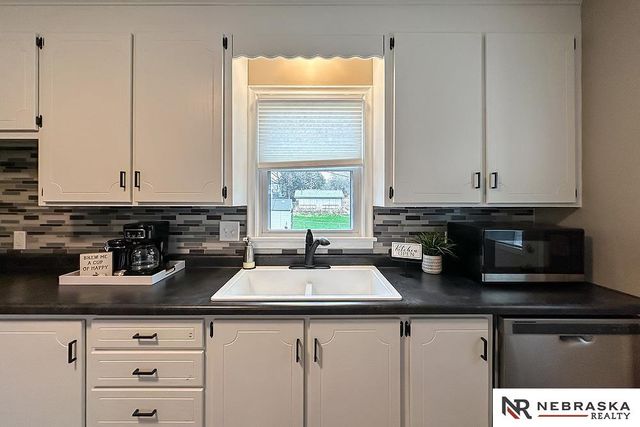 5420 Pine Street, Omaha, NE 68106