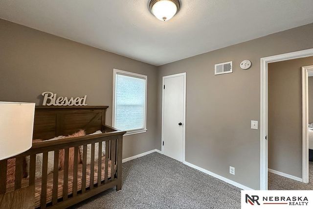 5420 Pine Street, Omaha, NE 68106