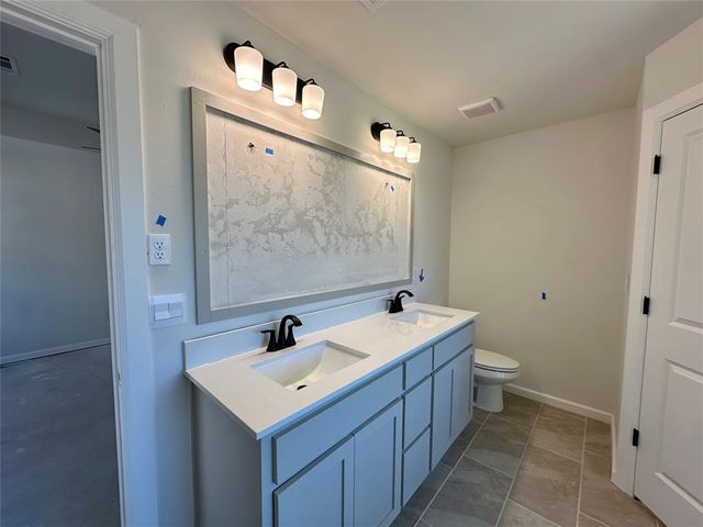 1013 Redwood Creek Drive, Yukon, OK 73099