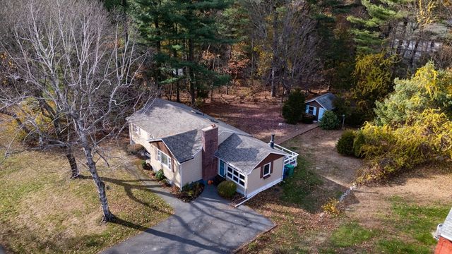 17 Evelyn St, Burlington, MA 01803